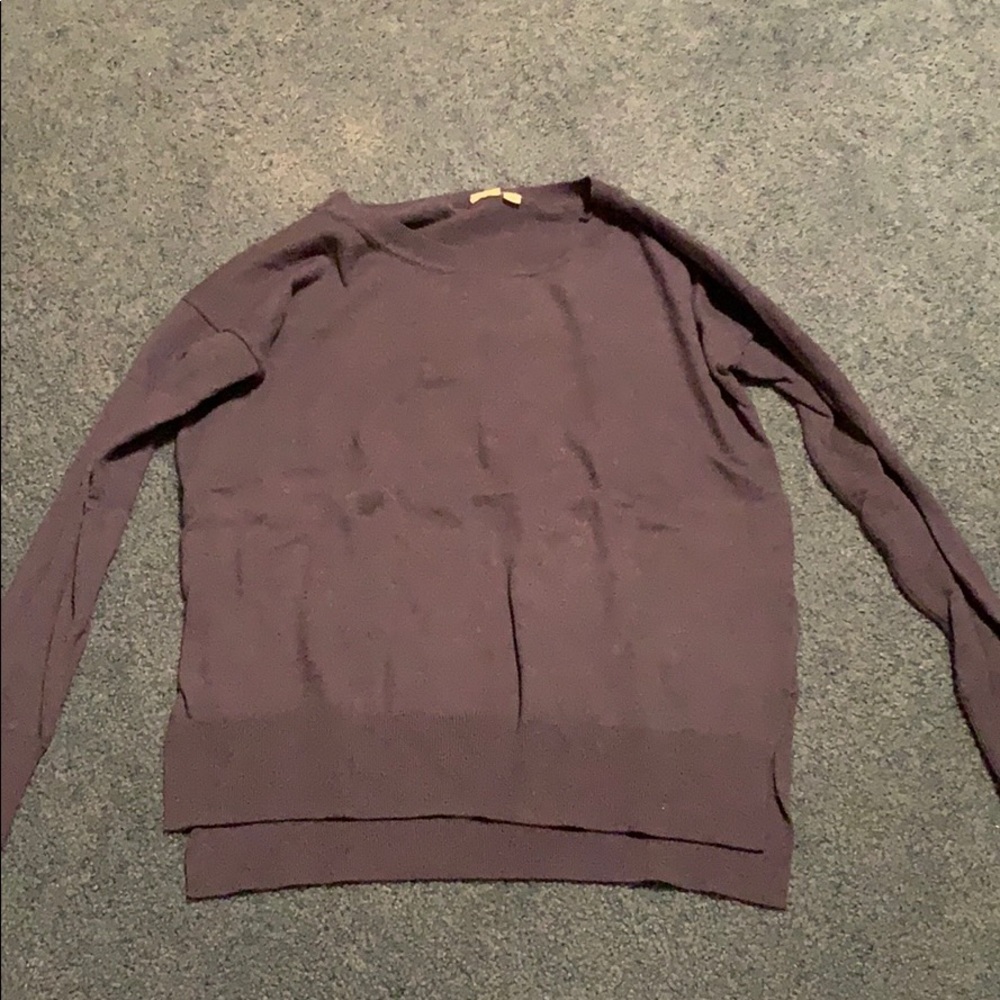 Gap sweater